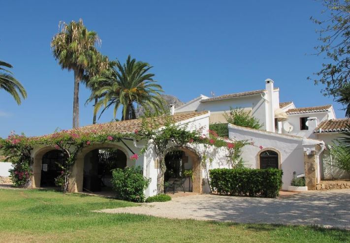 Casa tradicional en Jávea con vistas al Montgó 