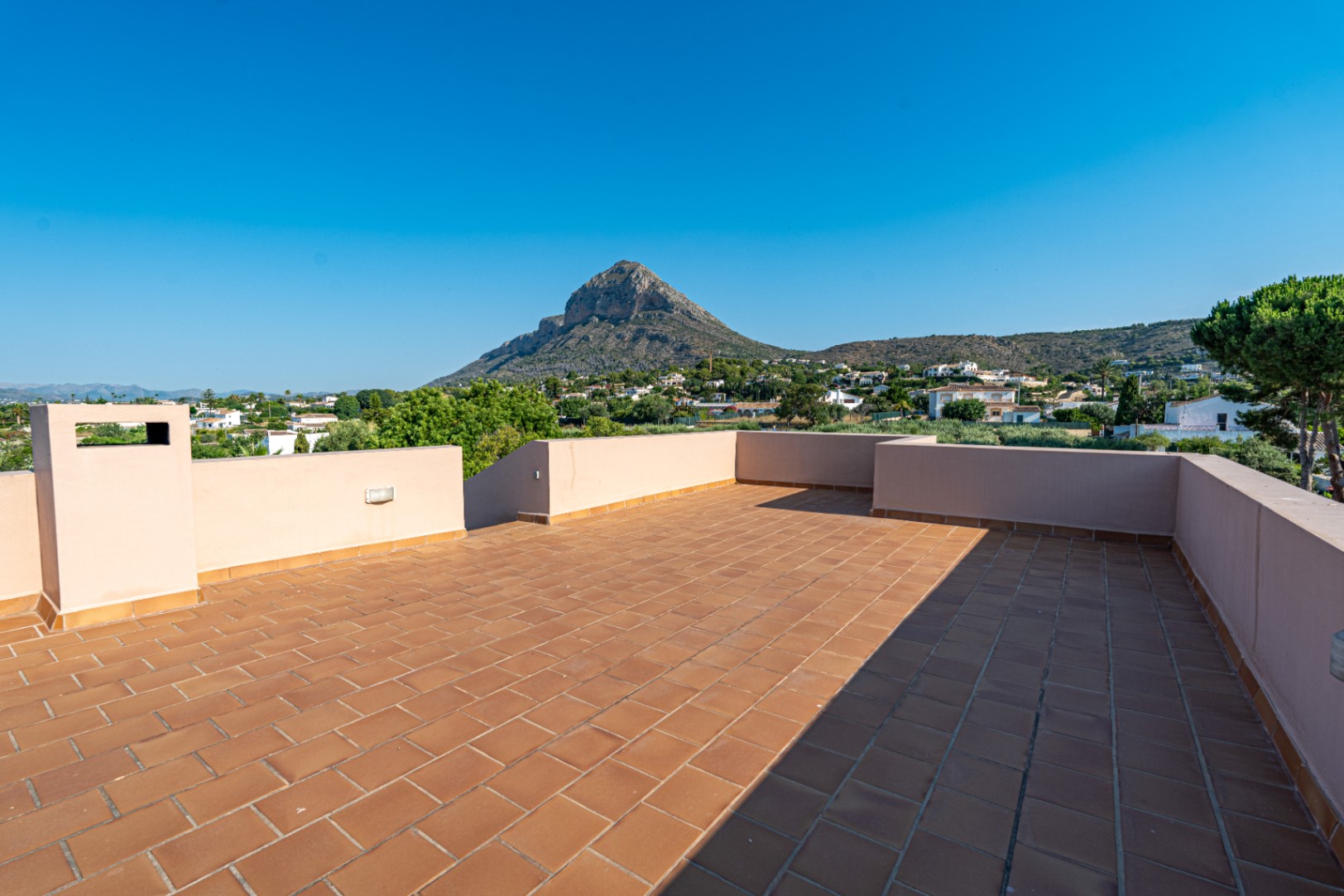 CA-2201 - Villa à vendre à Jávea