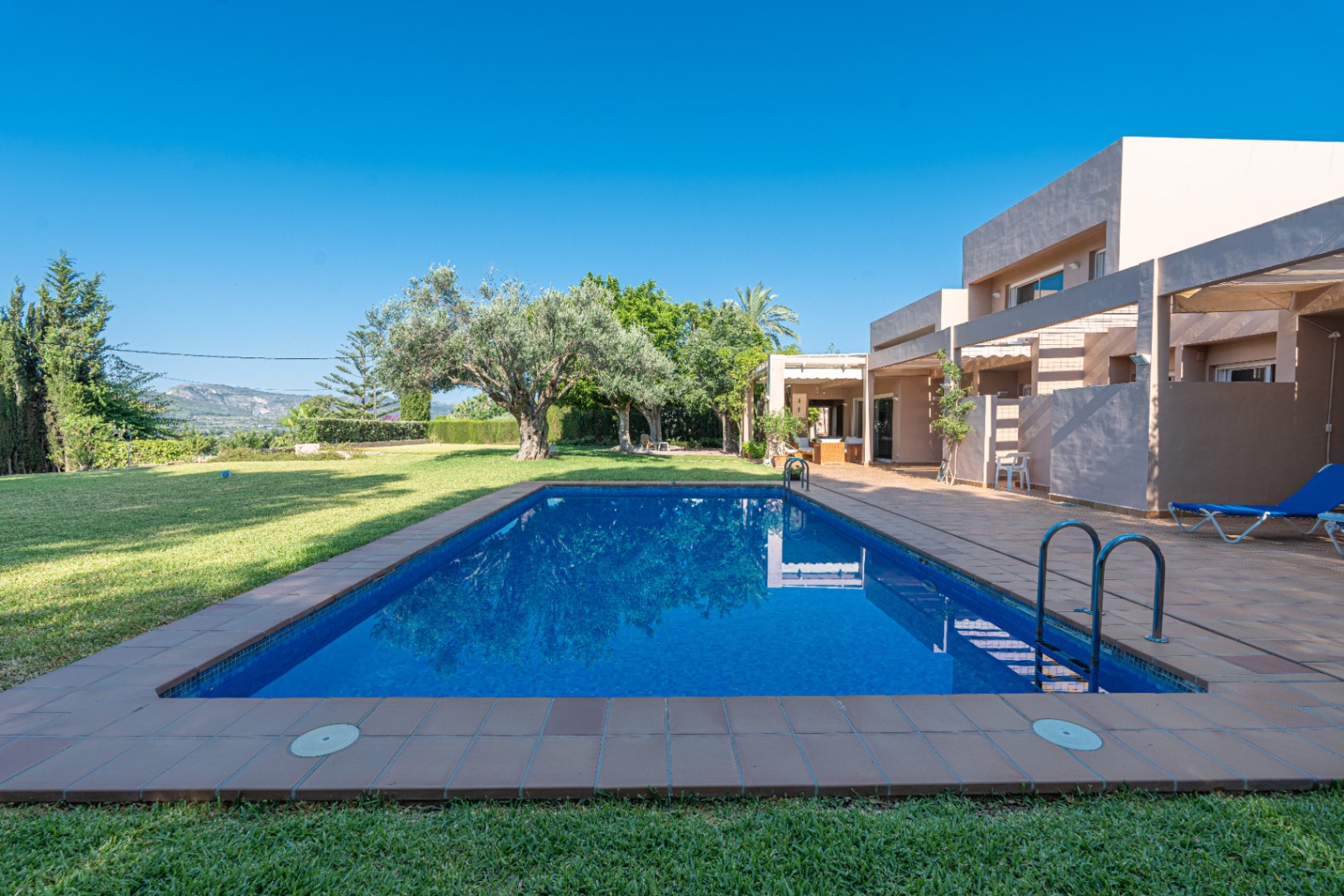 CA-2201 - Villa à vendre à Jávea