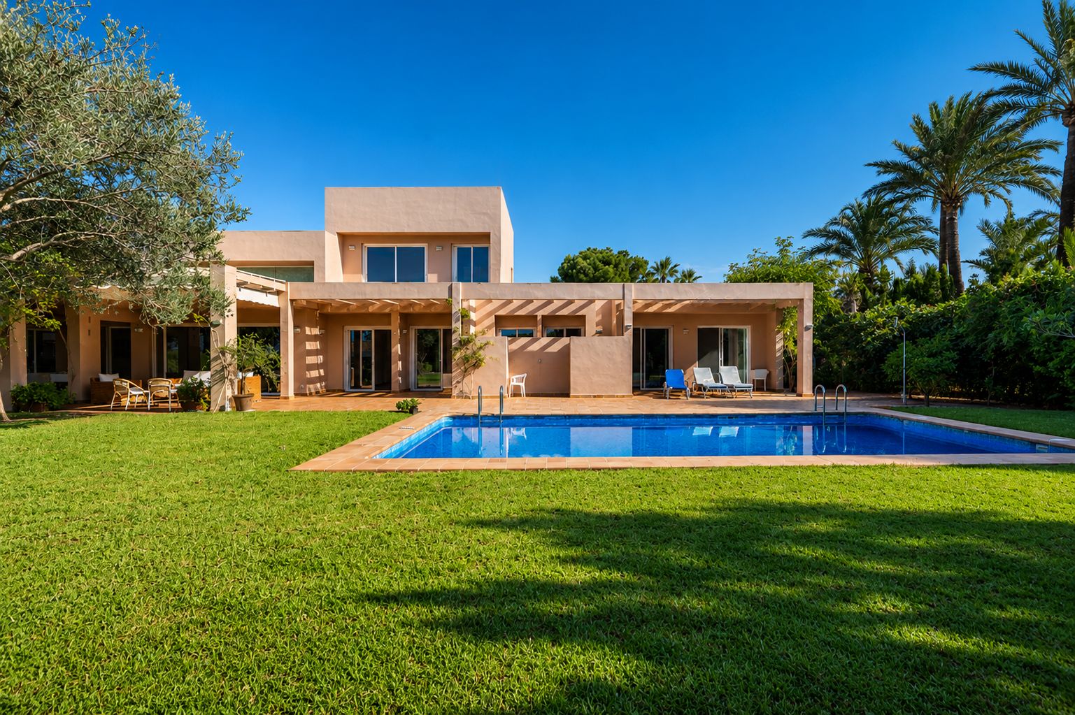 CA-2201 - Villa à vendre à Jávea