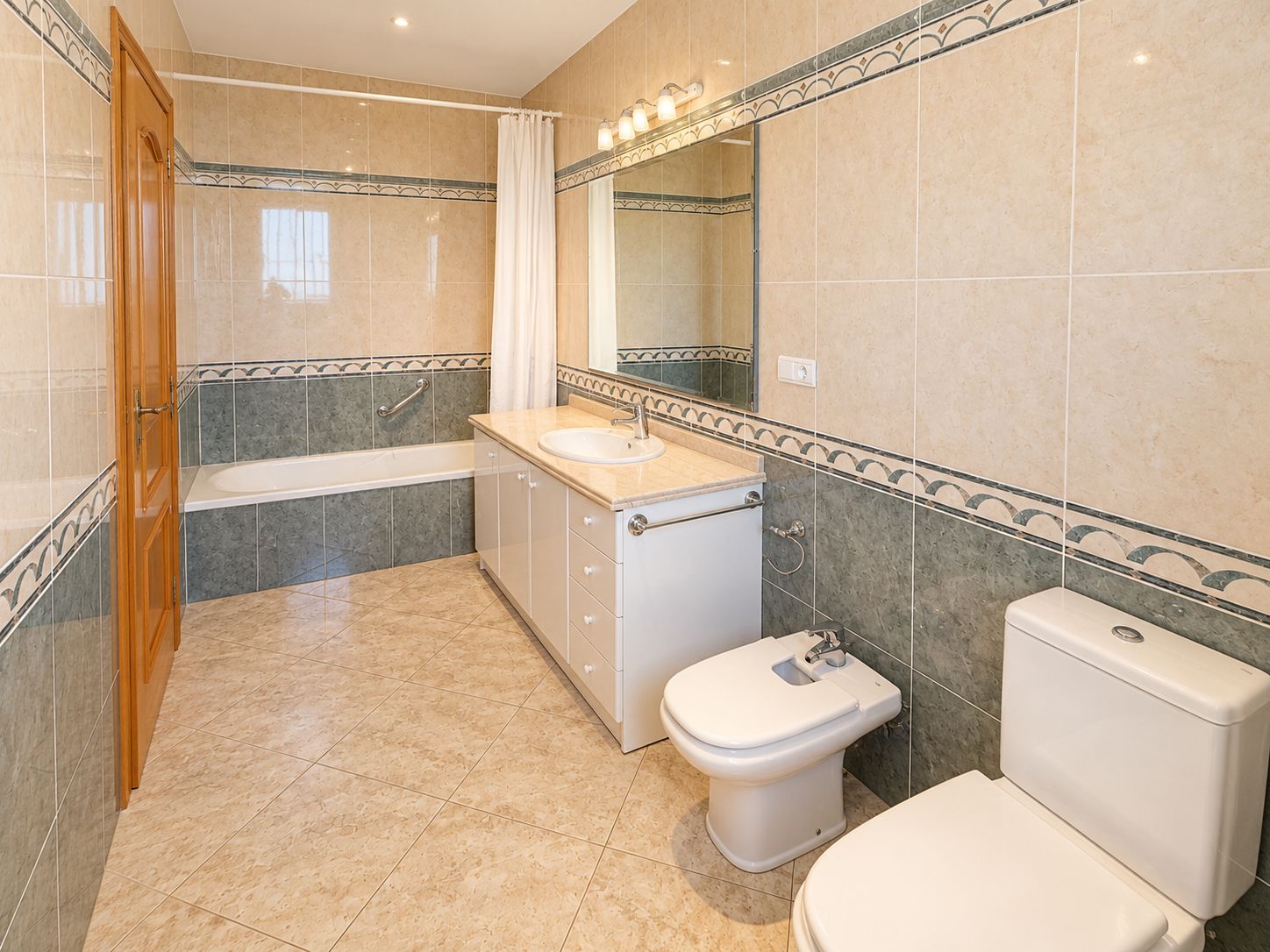 CA-2214 - Exclusiva finca en venta en Jávea