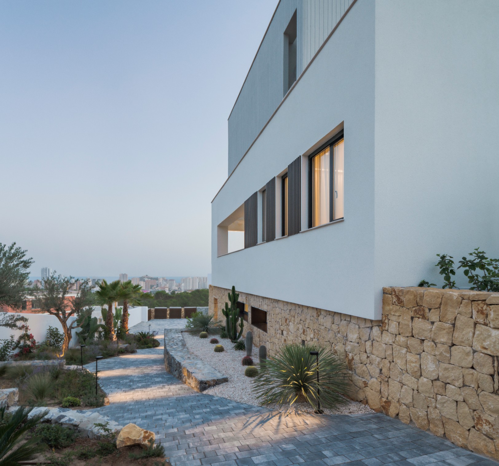 CACG-0002 - Villa de estilo moderno en venta en  Finestrat