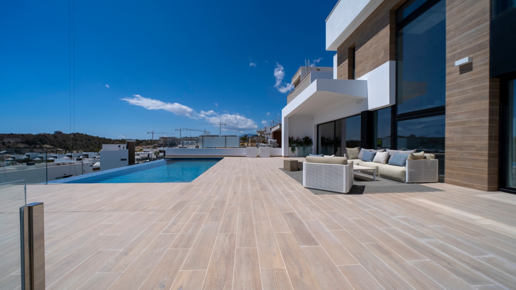 CACG-0003 - Villa de estilo moderno en venta en Finestrat