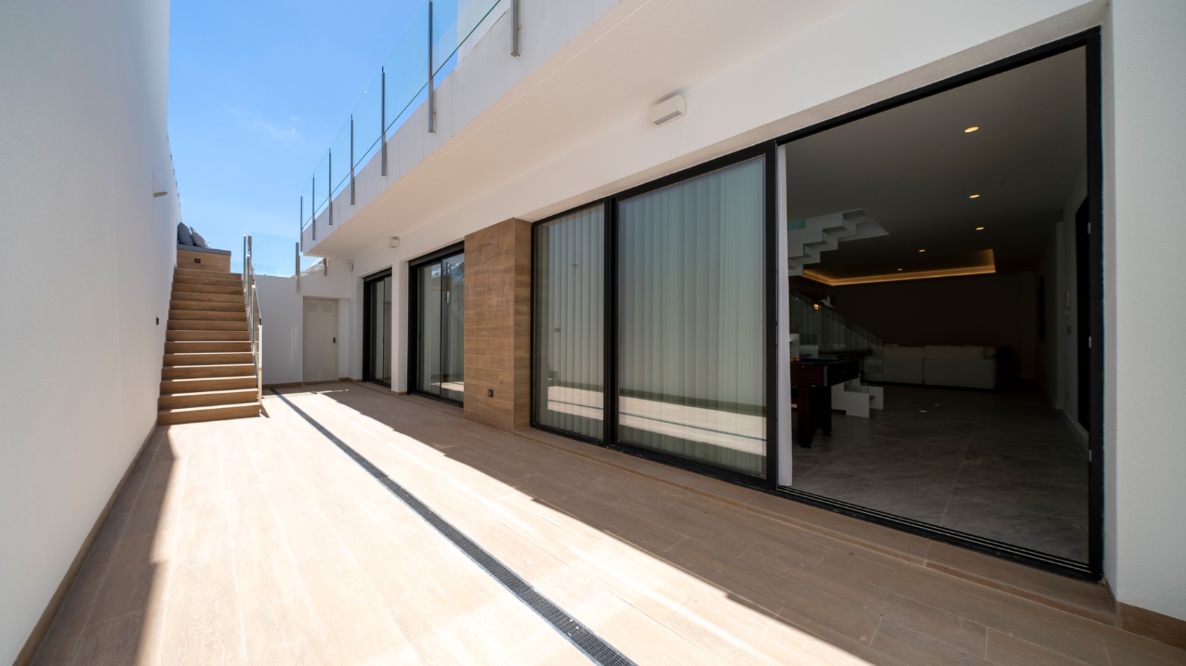 CACG-0003 - Villa de estilo moderno en venta en Finestrat